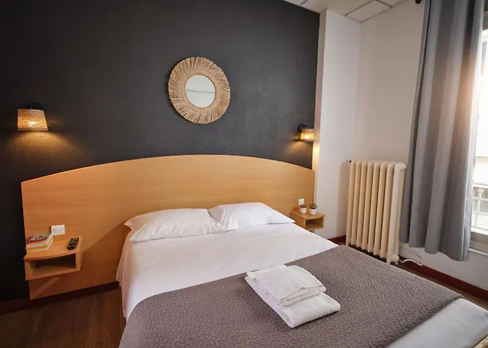 De Lyon Отель 2*